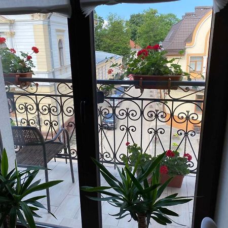City Centre Apartment Kolomyja Esterno foto