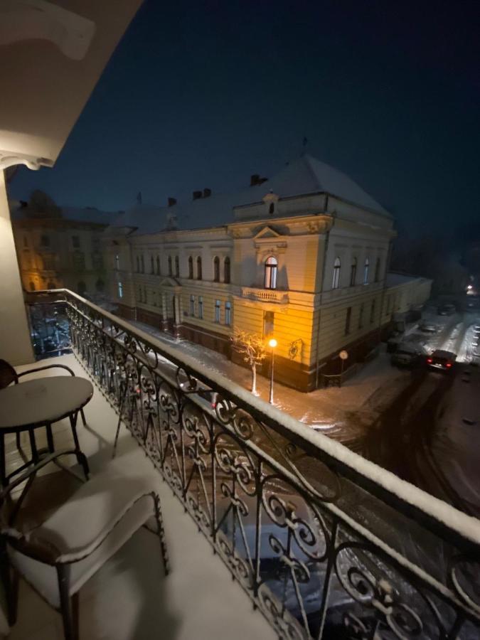 City Centre Apartment Kolomyja Esterno foto